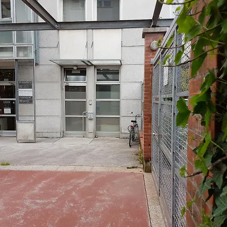 Metelkova Apartment *