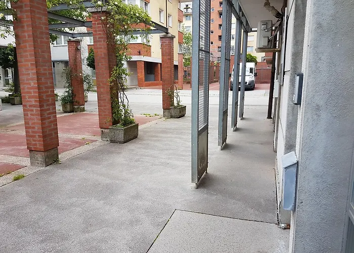 Metelkova Apartment *